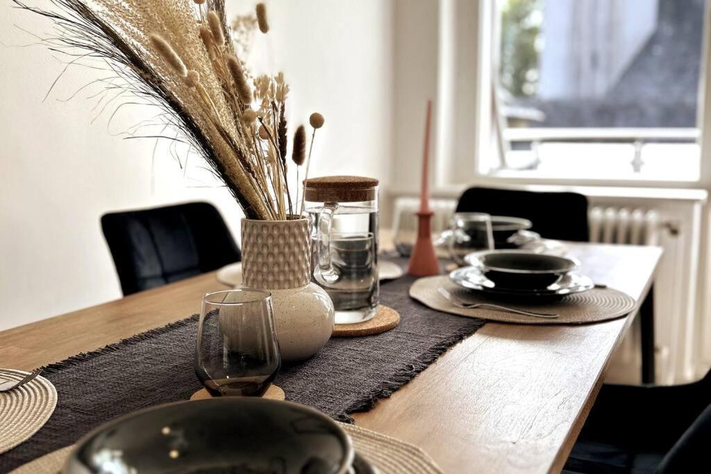 Spacestays Designer Apartment Netflix Wifi Playstation 4 Balkon Essen Buitenkant foto