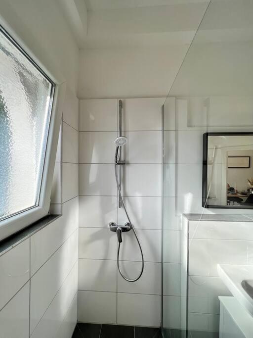 Spacestays Designer Apartment Netflix Wifi Playstation 4 Balkon Essen Buitenkant foto