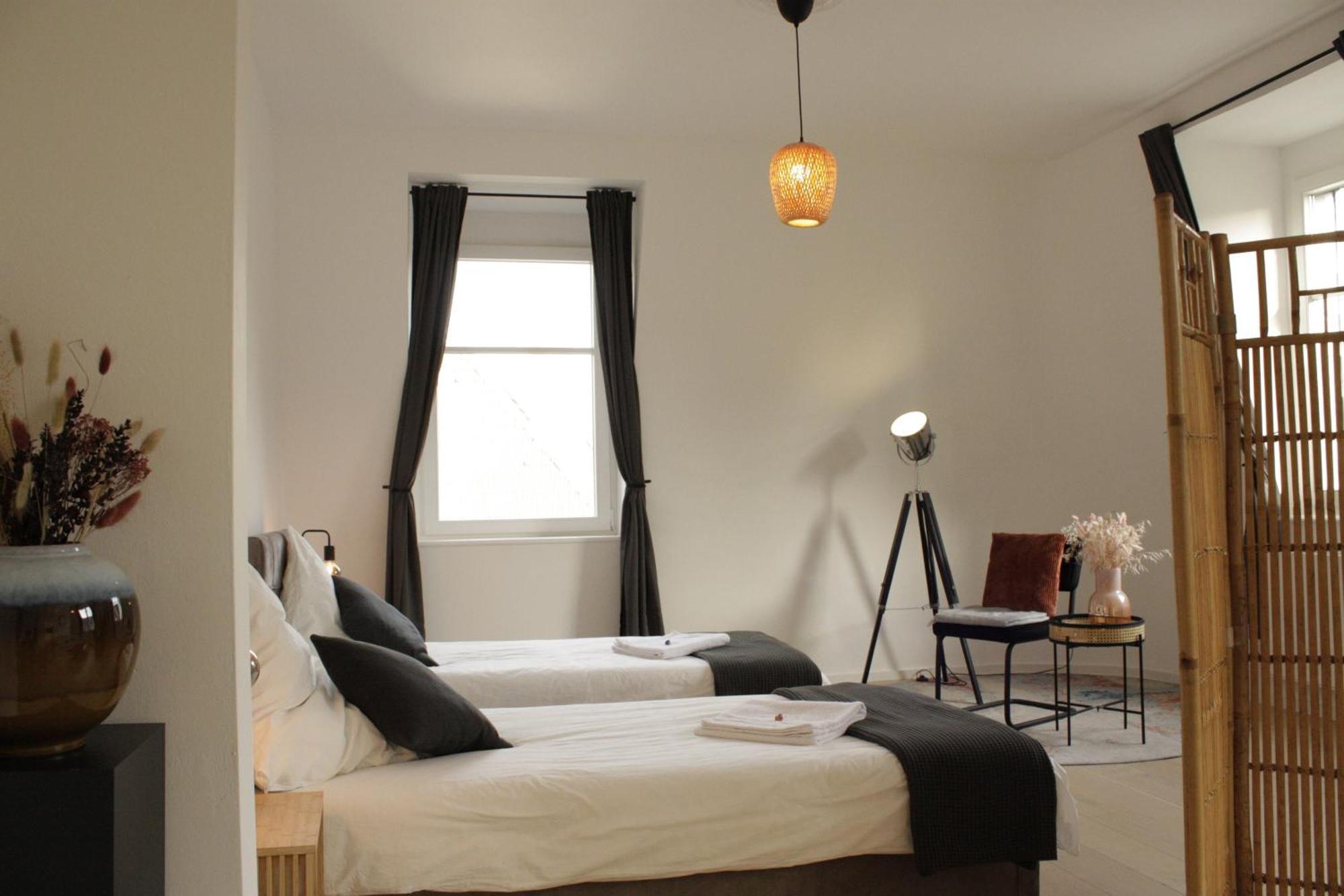 Spacestays Designer Apartment Netflix Wifi Playstation 4 Balkon Essen Buitenkant foto
